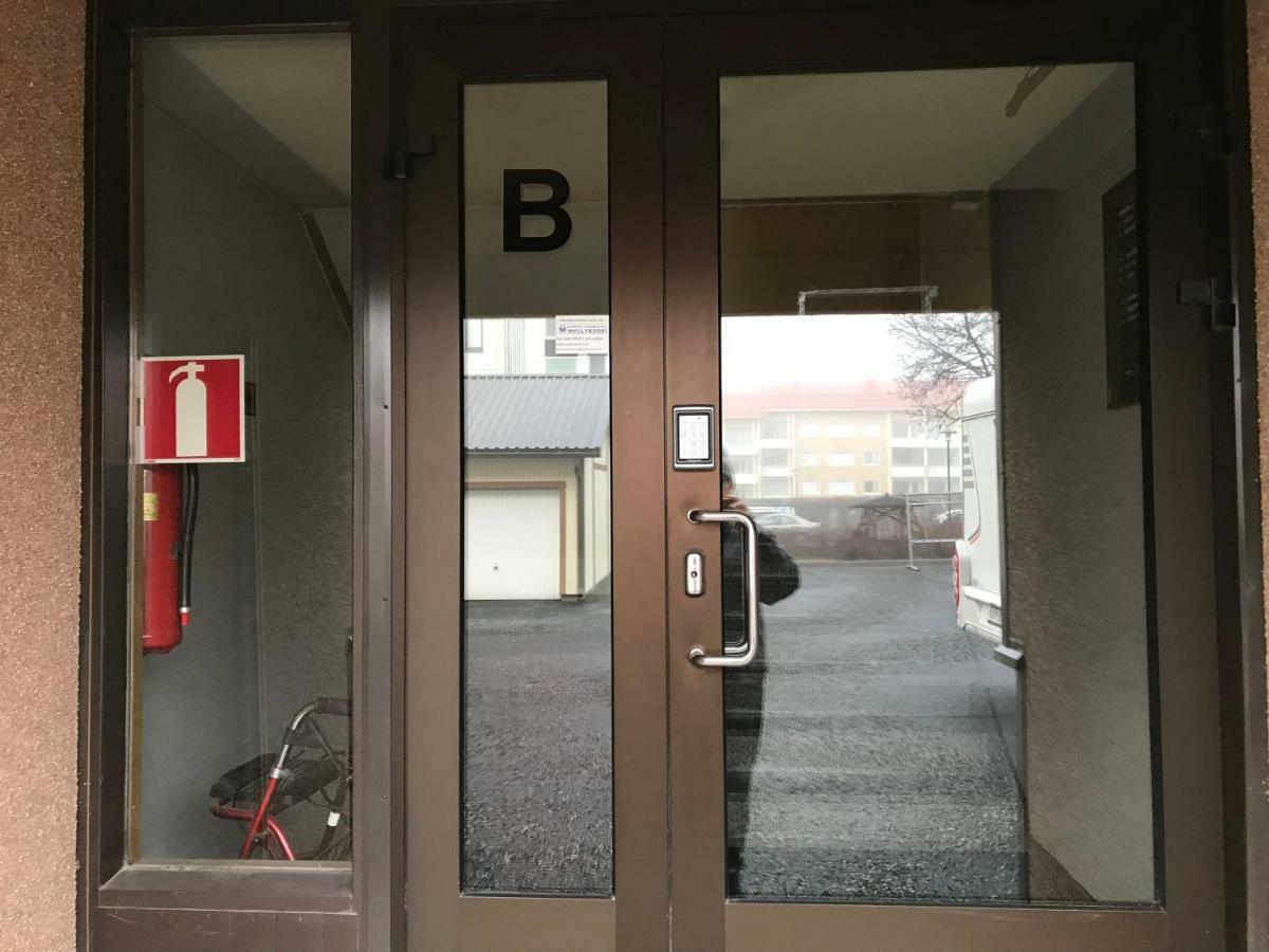 Kemi City L Near Snowcastle, 2 Rooms, Kitchen, Glazed Balcony, Free Parking On Street Esterno foto