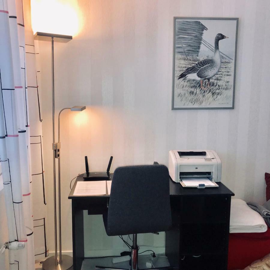 Kemi City L Near Snowcastle, 2 Rooms, Kitchen, Glazed Balcony, Free Parking On Street Esterno foto