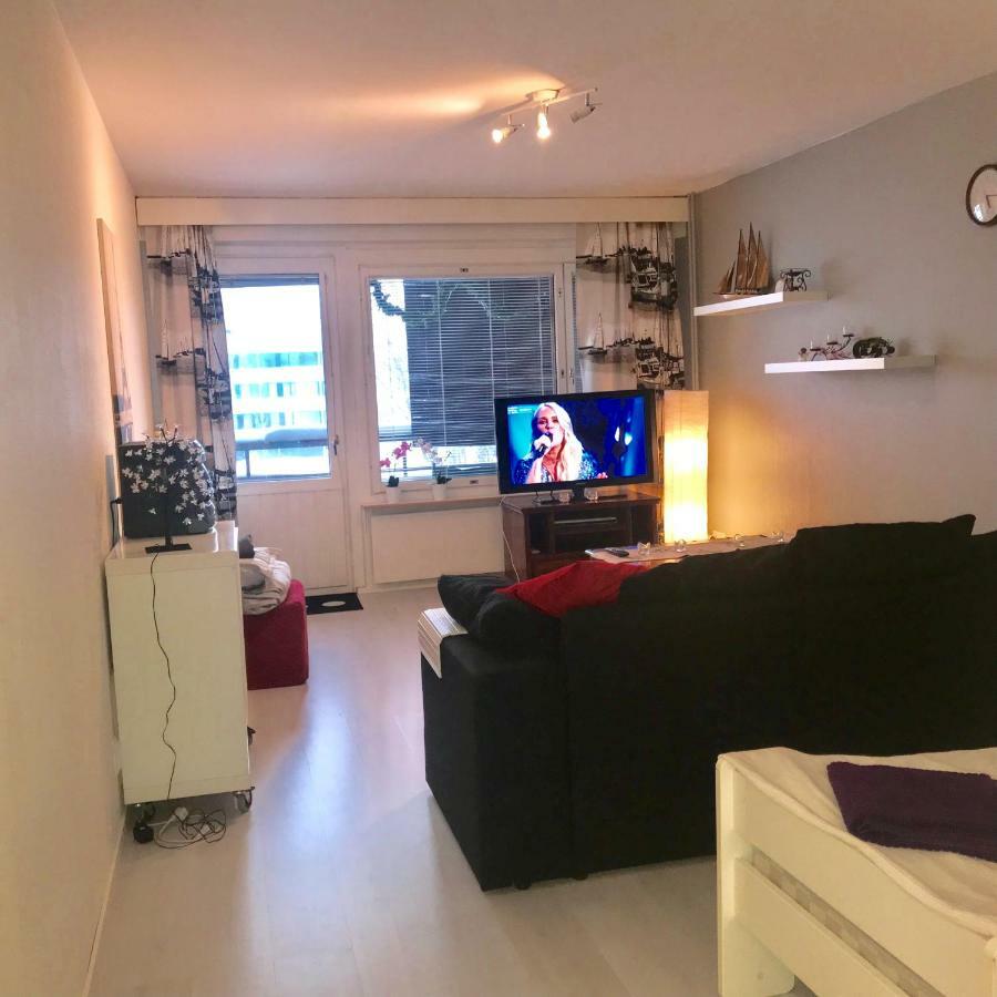 Kemi City L Near Snowcastle, 2 Rooms, Kitchen, Glazed Balcony, Free Parking On Street Esterno foto